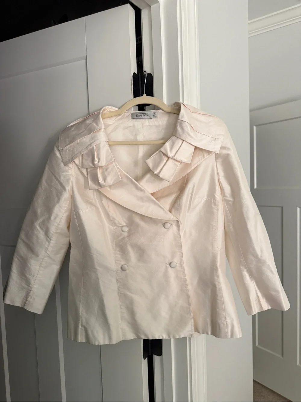 Teri Jon Cream Double-Breasted Silk‎ Jacket